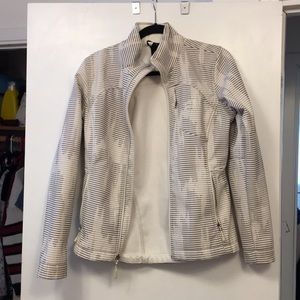 THE NORTH FACE JACKET. ONLY WORN A COUPLE TIMES!